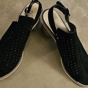 Chinese Laundry womens Black suede peep toe sling back shoe
